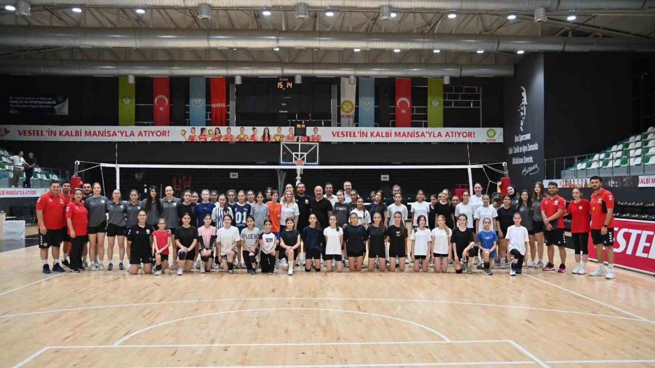 Manisa BBSK’da geleceğin sultanları parkeye çıktı