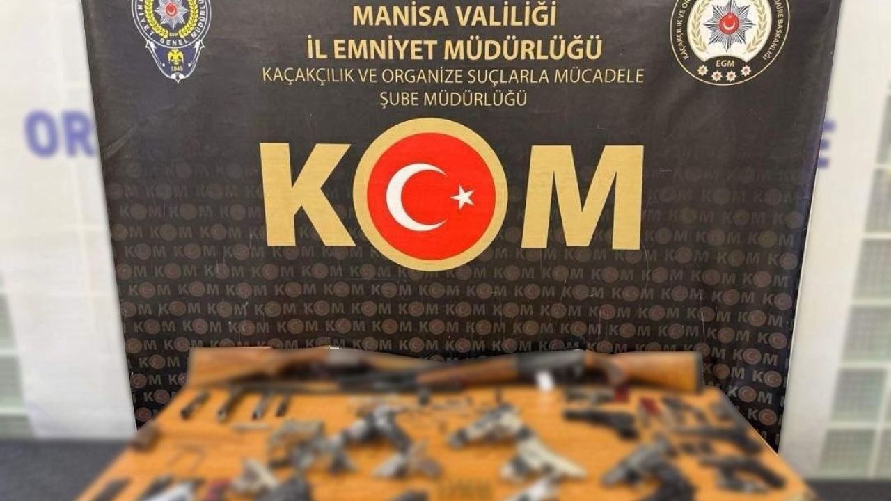 Manisa’da silah tacirlerine ağır darbe