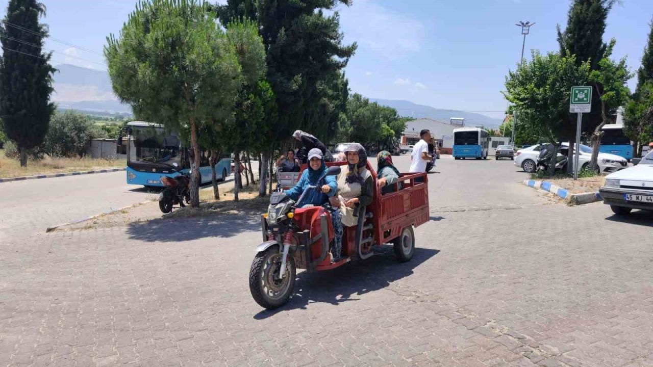 Manisa’da yeni mezarlık projesine traktörlü tepki