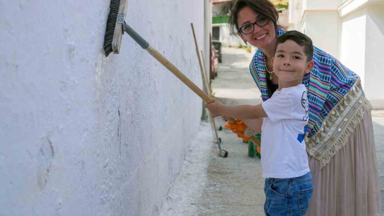 Menteşe’de 1 ton kireç dağıtıldı