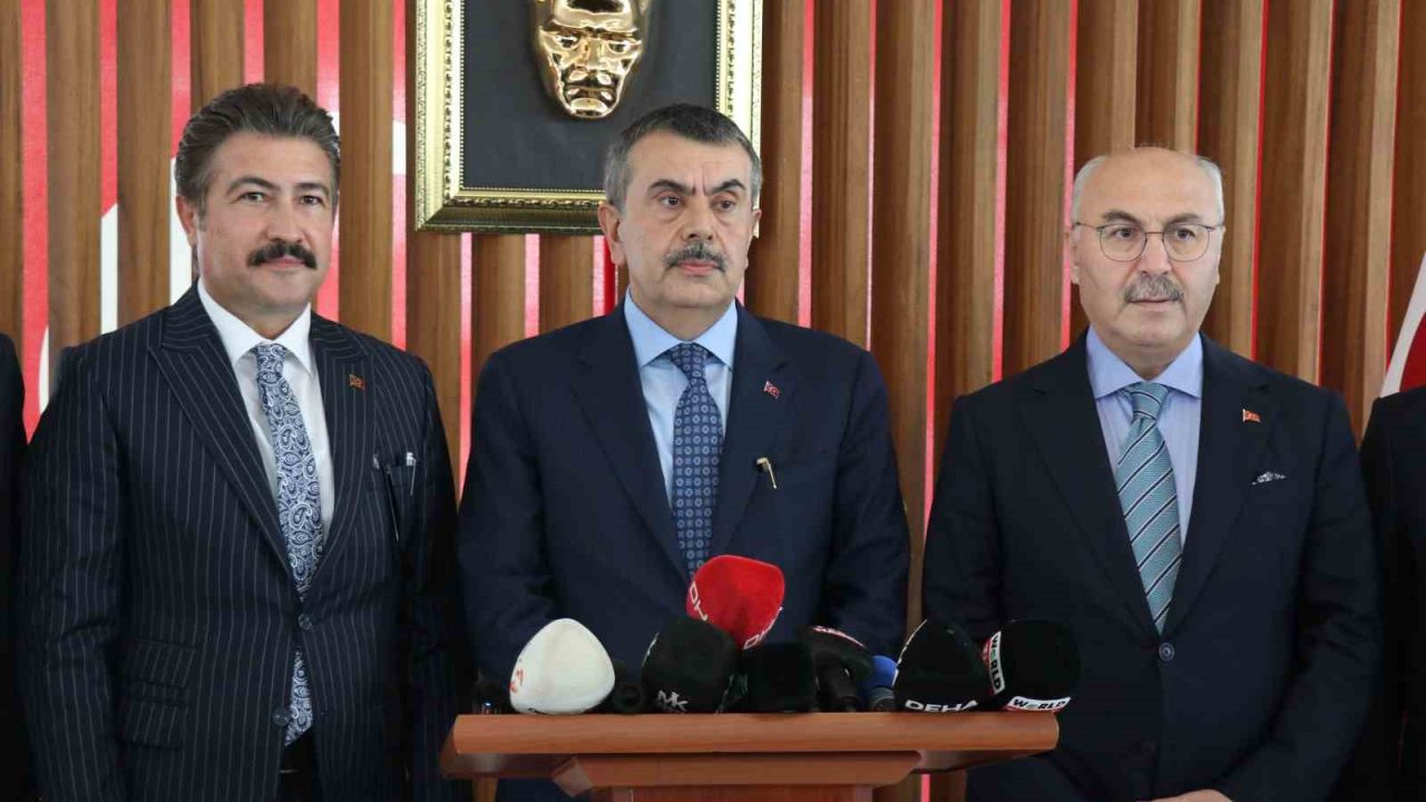 Milli Eğitim Bakanı Tekin: "YKS’ye giren bütün gençlerimize başarılar diliyorum"