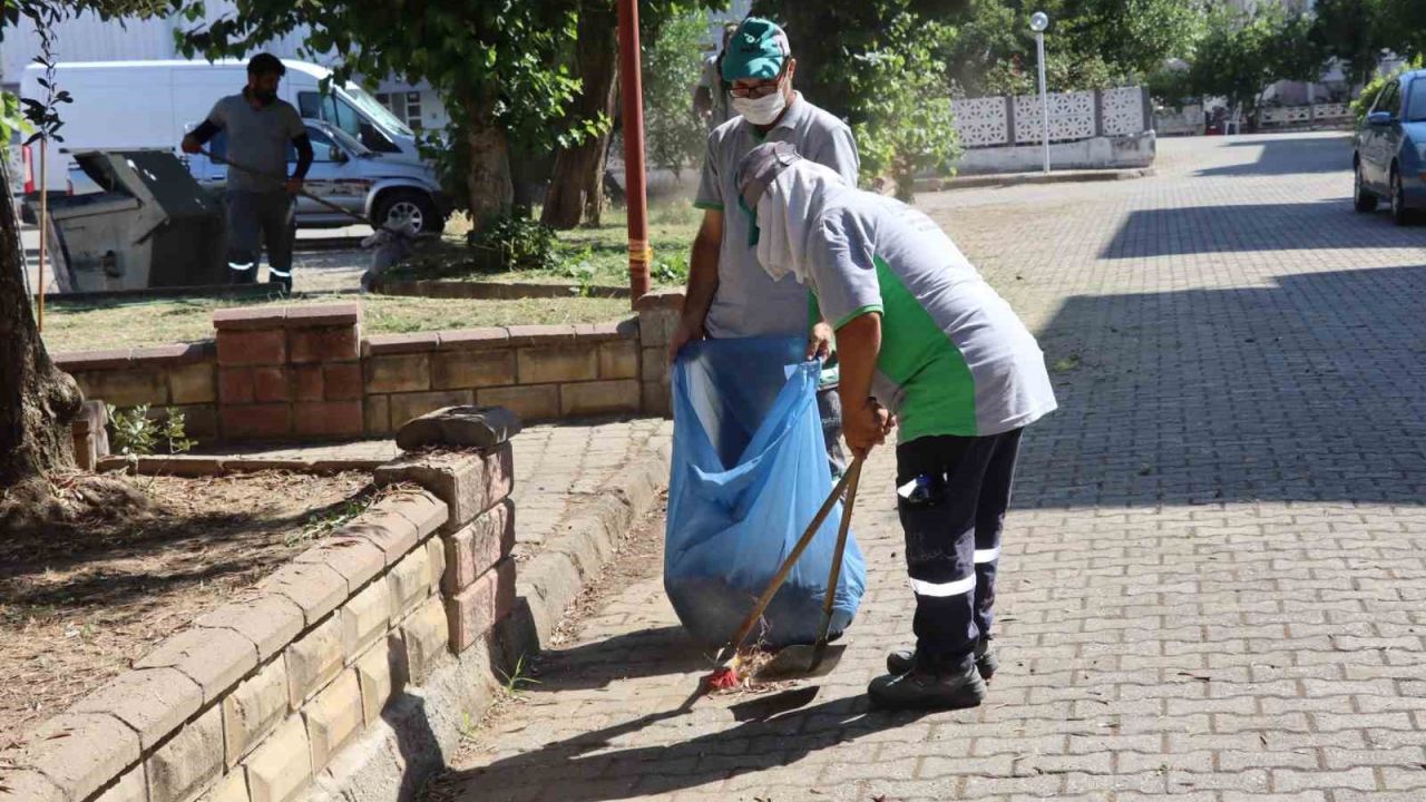 Nazilli Belediyesi temizlik çalışmalarına devam ediyor