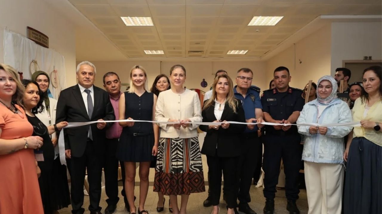 Nazilli’de TRSM danışanlarının hazırladığı eserler görücüye 