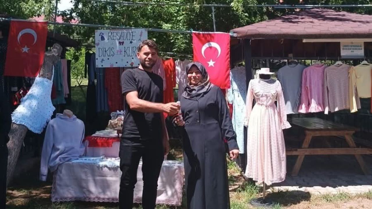 Sandıklı’da dikiş nakış kursu sergisi yoğun ilgi gördü