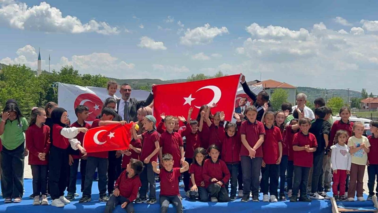 Seyitömer Ortaokulu’nda Bahar Şenliği coşkusu