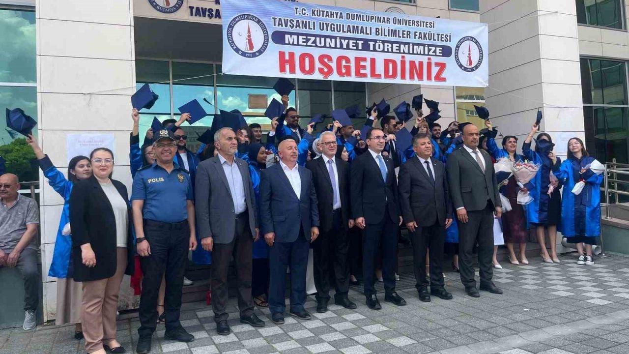 Tavşanlı TUBİF’te görkemli mezuniyet