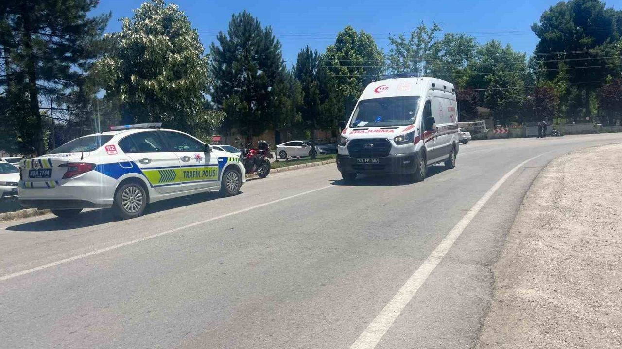 Tavşanlı’da motosiklet kazası, kask hayat kurtardı