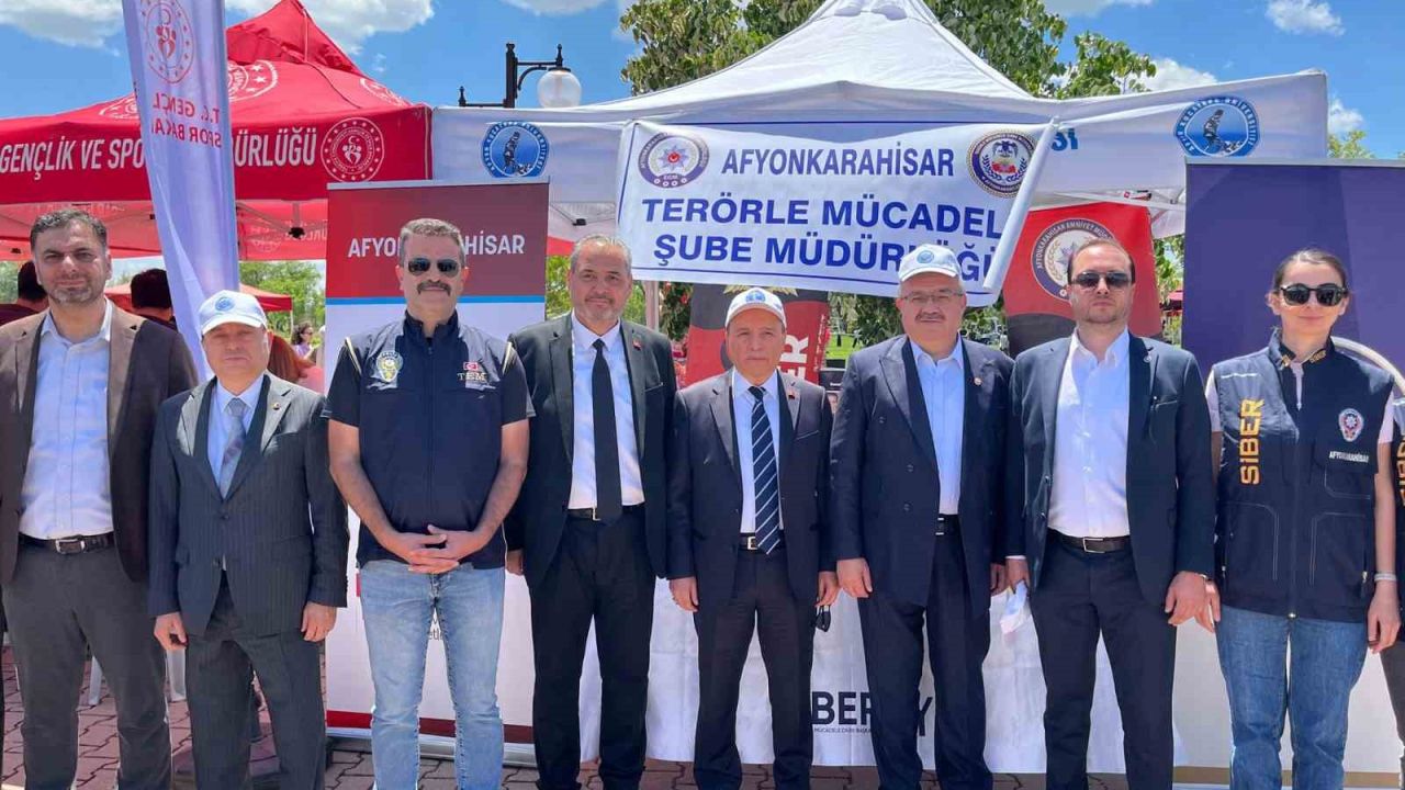 Üniversite gençliğine terör tuzaklarına karşı "El Ele" uyarı