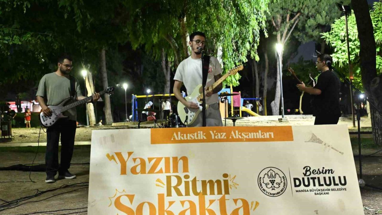 ’Akustik Yaz Akşamları’ Manisalılara müzik dolu bir hafta sonu yaşattı