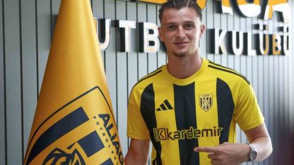 Aliağa FK‘da bir imza, iki veda