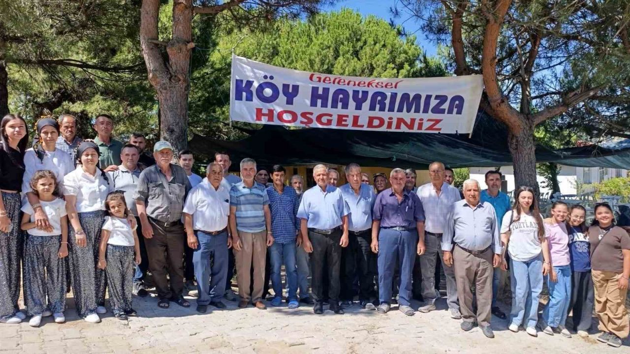 Asırlık gelenek Dutluca’da binlerce kişiyi aynı sofrada buluşturdu