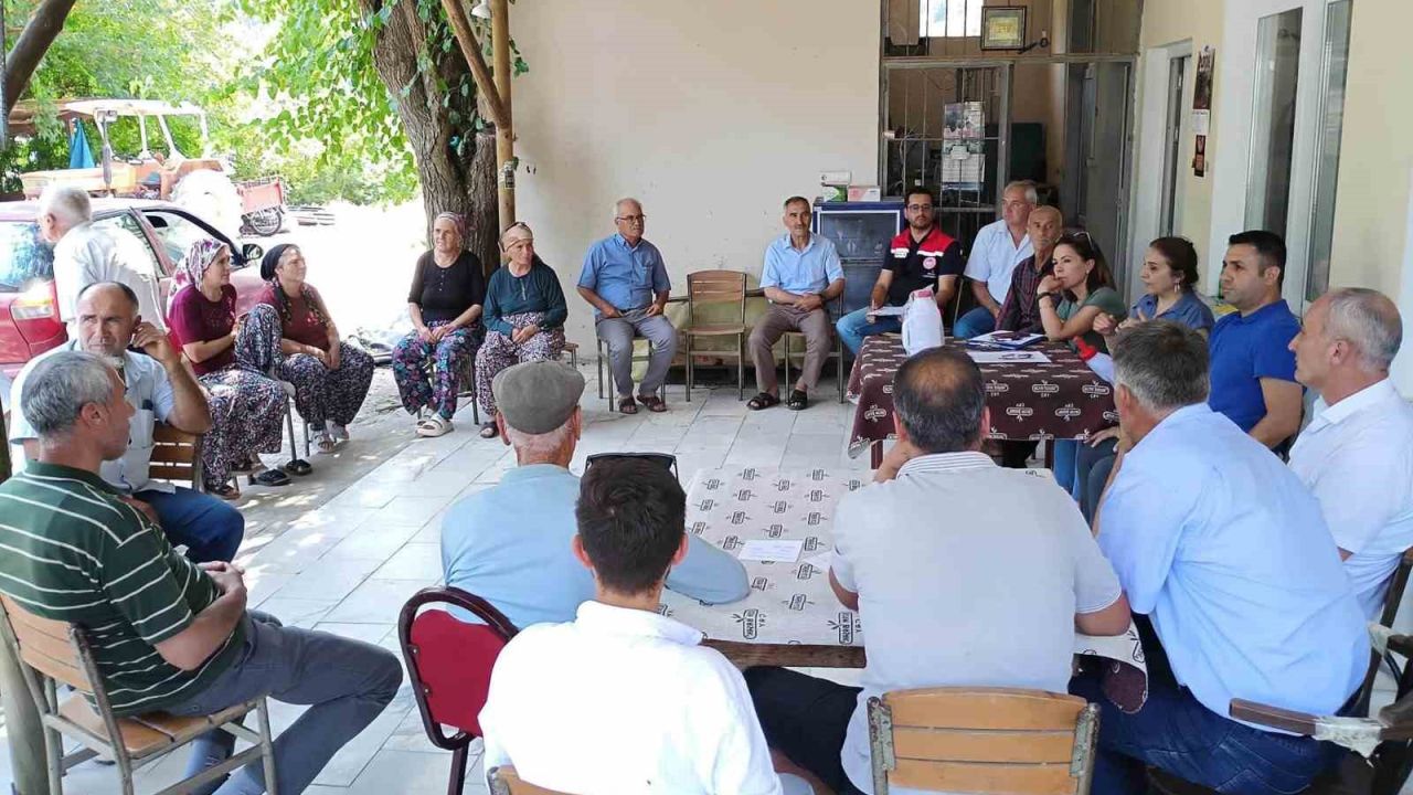 Avcılar Mahallesi’nde Buzağı bakım ve beslenmesi eğitimi