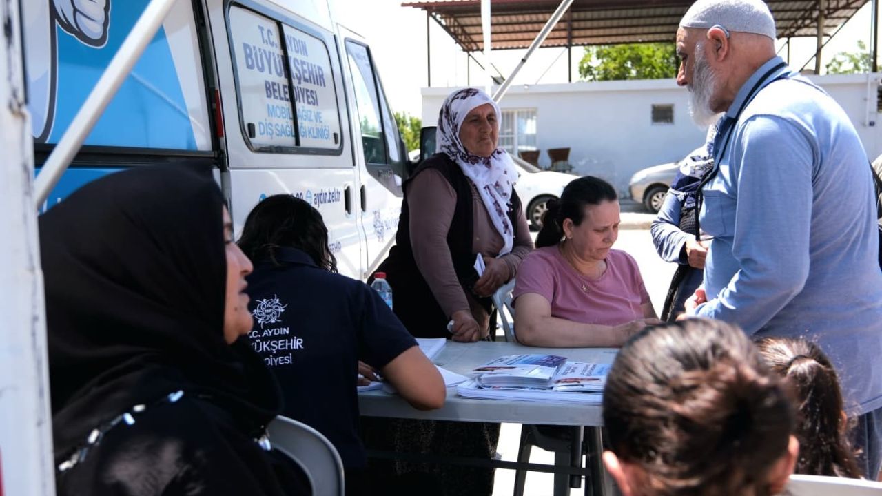 Aydın’da mobil diş klinikleri vatandaşların ayağına gidiyor