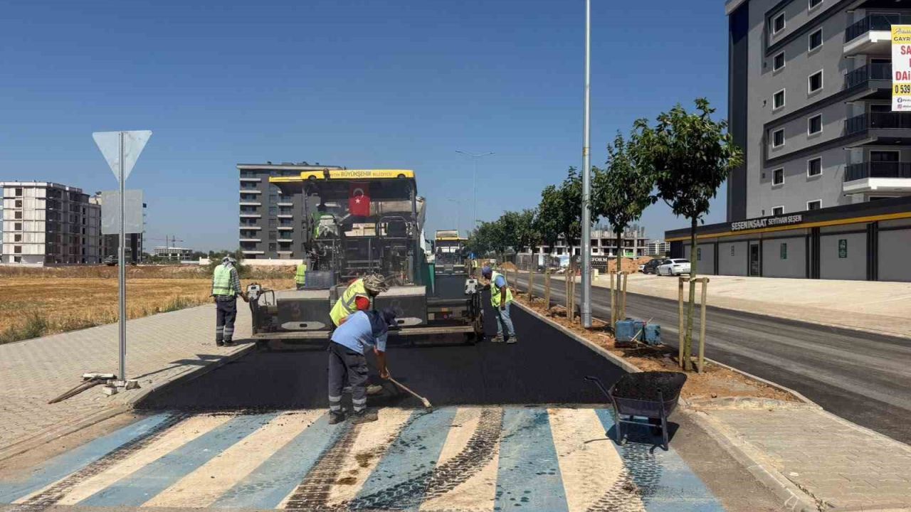 Aydın’ın dört bir yanında yol seferberliği sürüyor