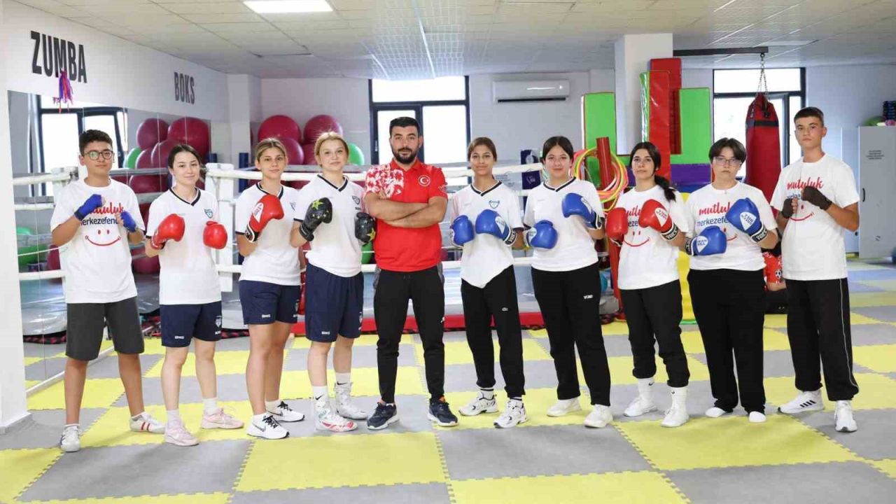 Denizlili boksörler Türkiye Yıldızlar Boks Şampiyonası’nda mücadele edecek