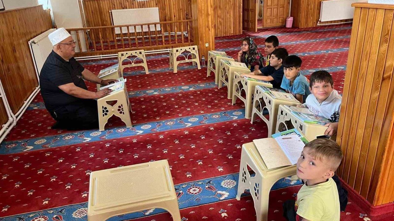 Emet’te Yaz Kur’an Kurslarına yoğun ilgi