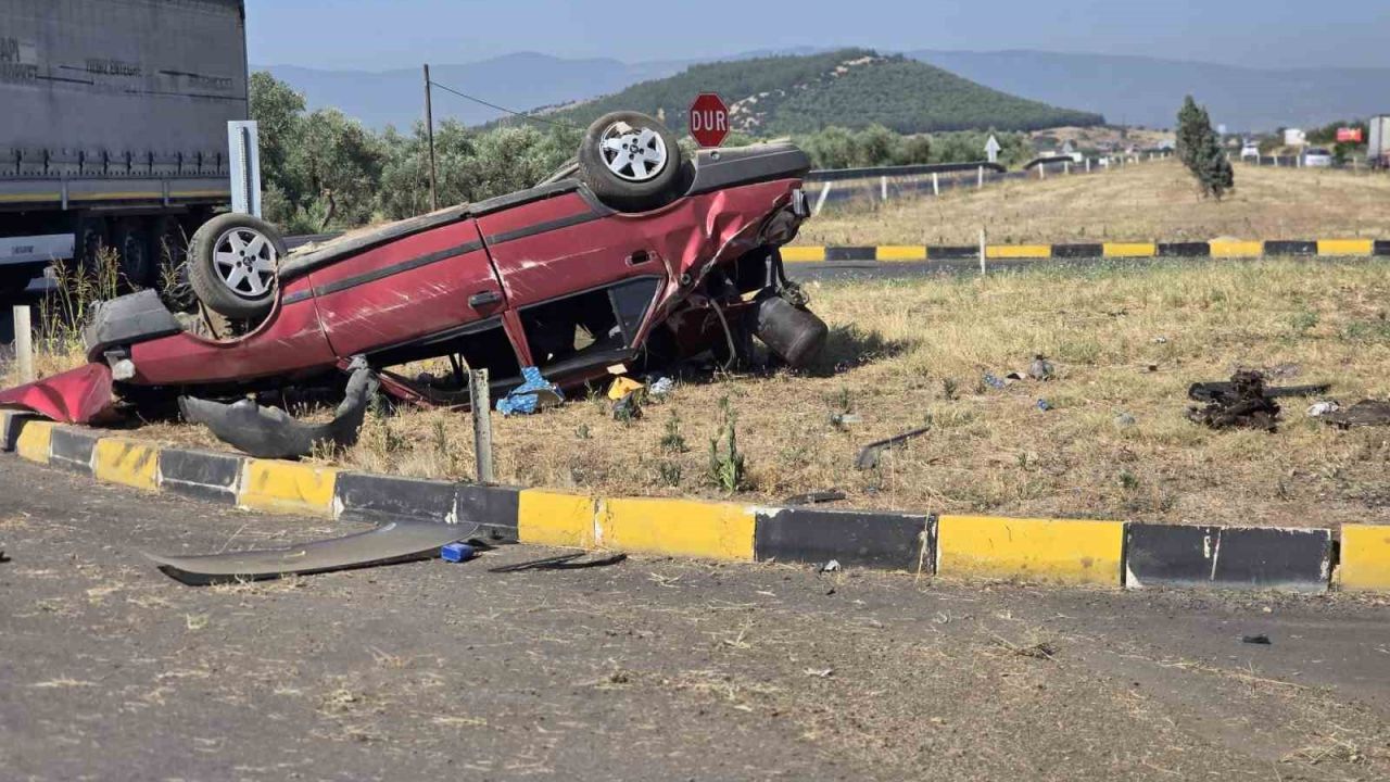 İzmir’de otomobil kazada ters döndü: 1 yaralı