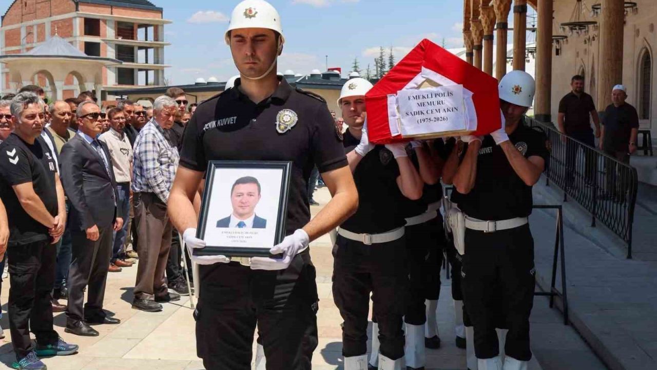 Kansere yenik düşen polis memuru sonsuzluğa uğurlandı