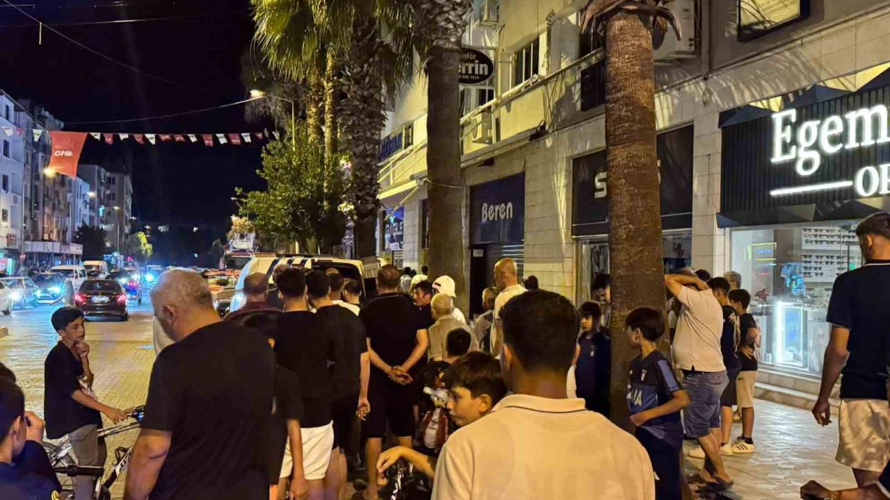Muğla’da çatıya çıkan genç ikna edilerek aşağı indirildi