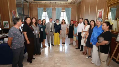 Renklerin suyla dansı sanatseverlerle buluştu