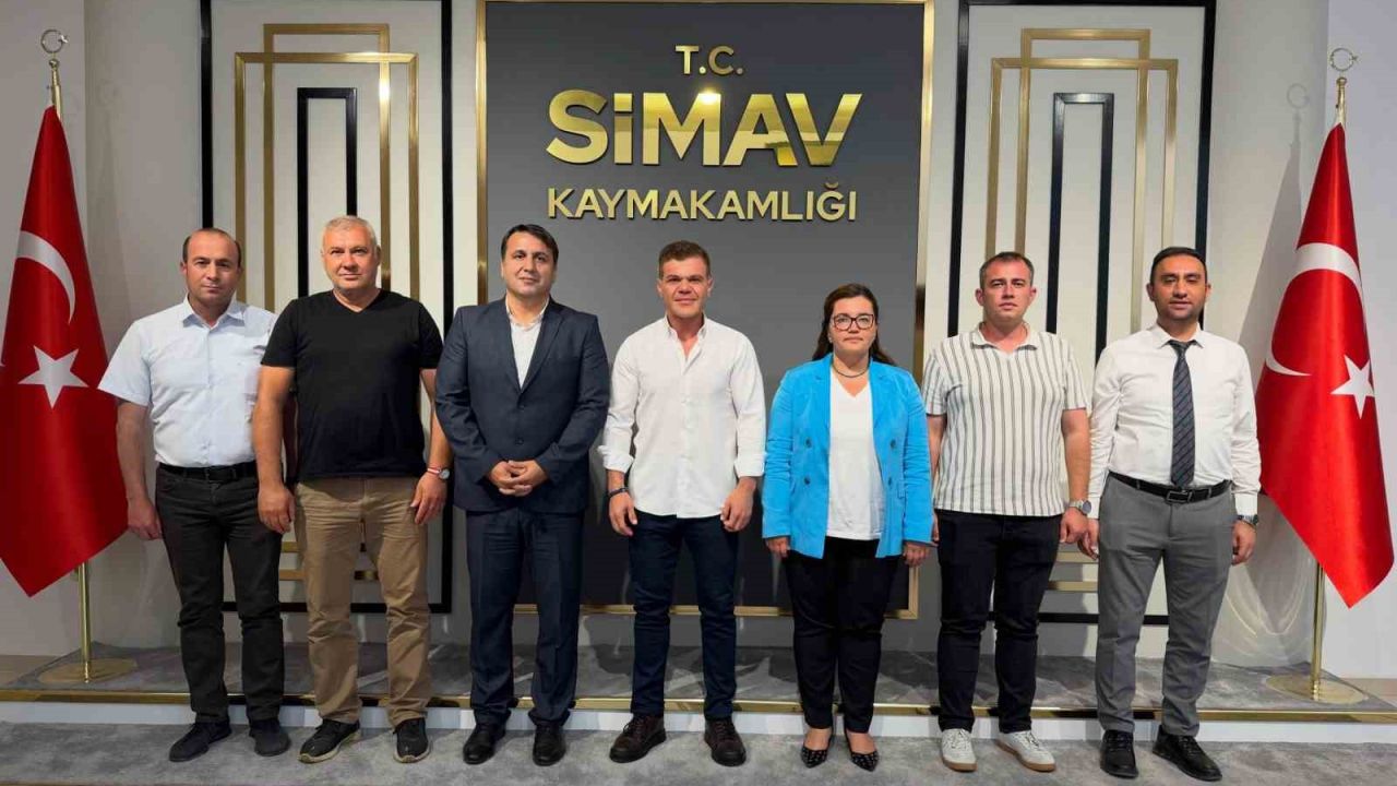 Simav’da Yeşilay Yamaç Paraşütü Mesafe Türkiye Şampiyonası hazırlık toplantısı gerçekleştirildi