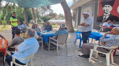 Uşak’ta çiftçilere traktör kazalarına karşı bilgilendirme semineri